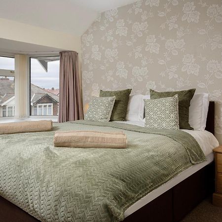 Arnside - Spacious 10-Bedroom Seaside Cottage Blackpool Eksteriør billede