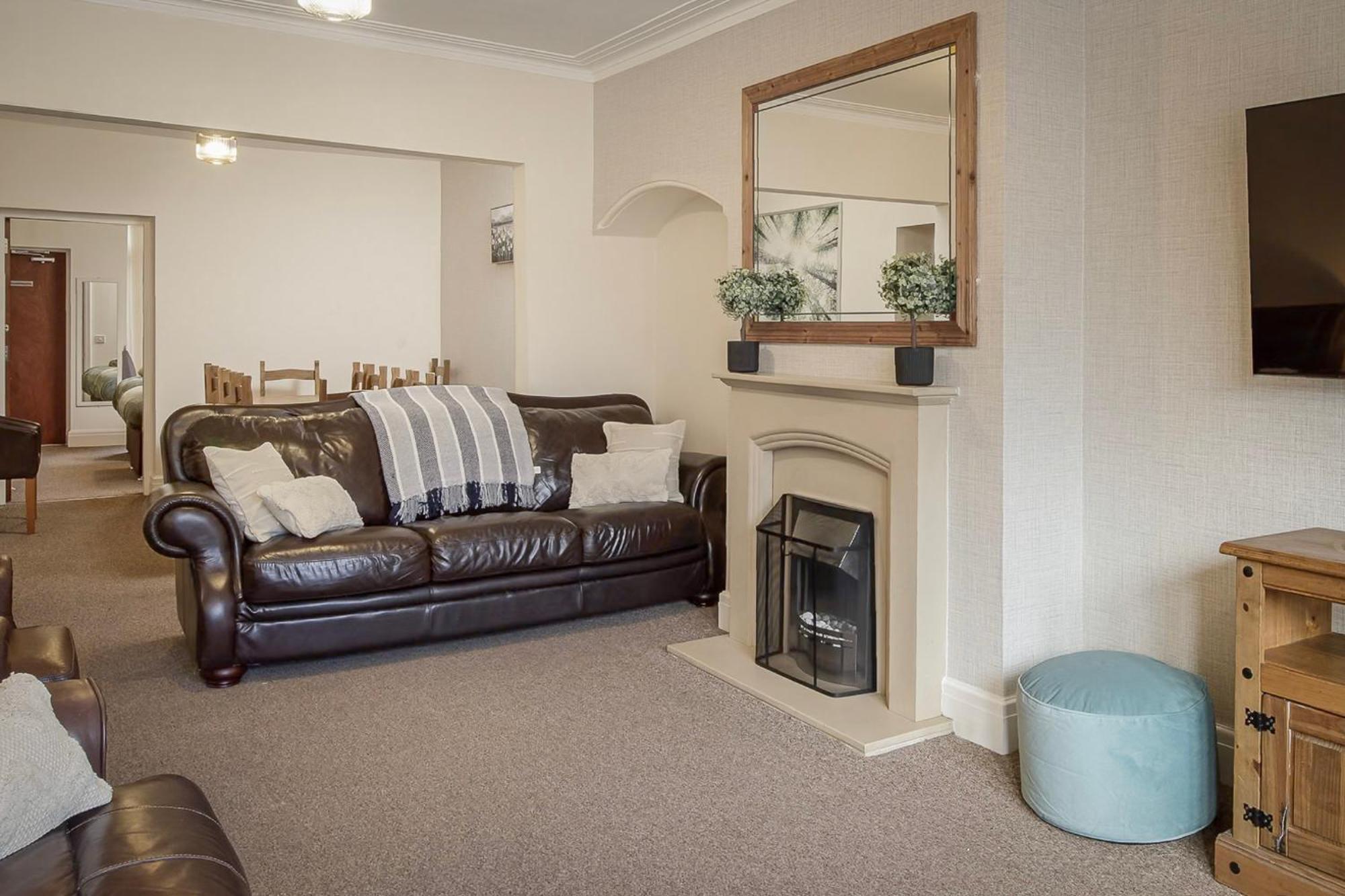 Arnside - Spacious 10-Bedroom Seaside Cottage Blackpool Eksteriør billede