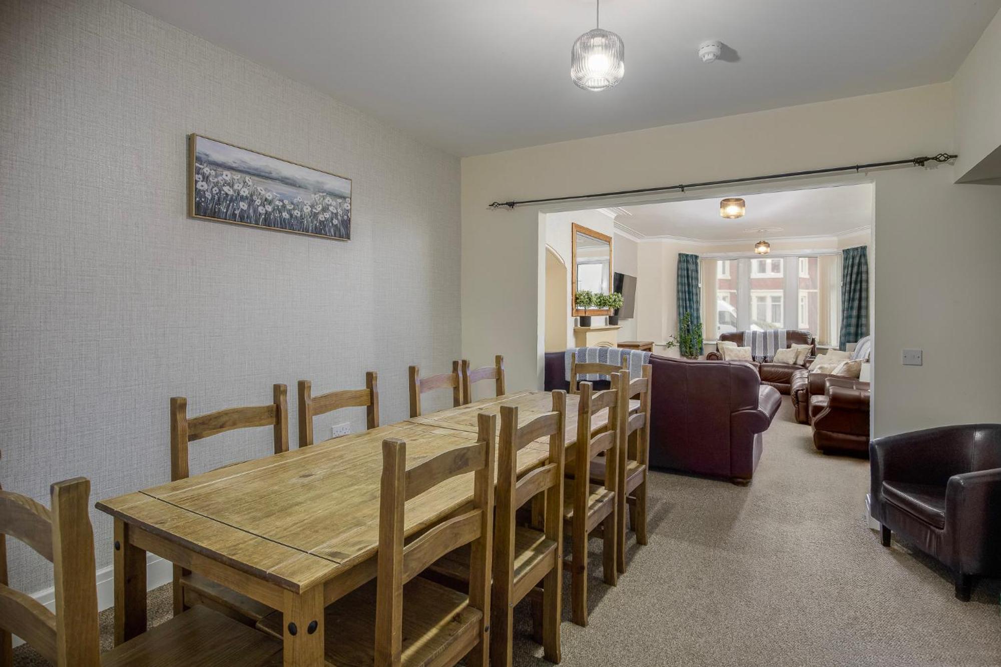 Arnside - Spacious 10-Bedroom Seaside Cottage Blackpool Eksteriør billede