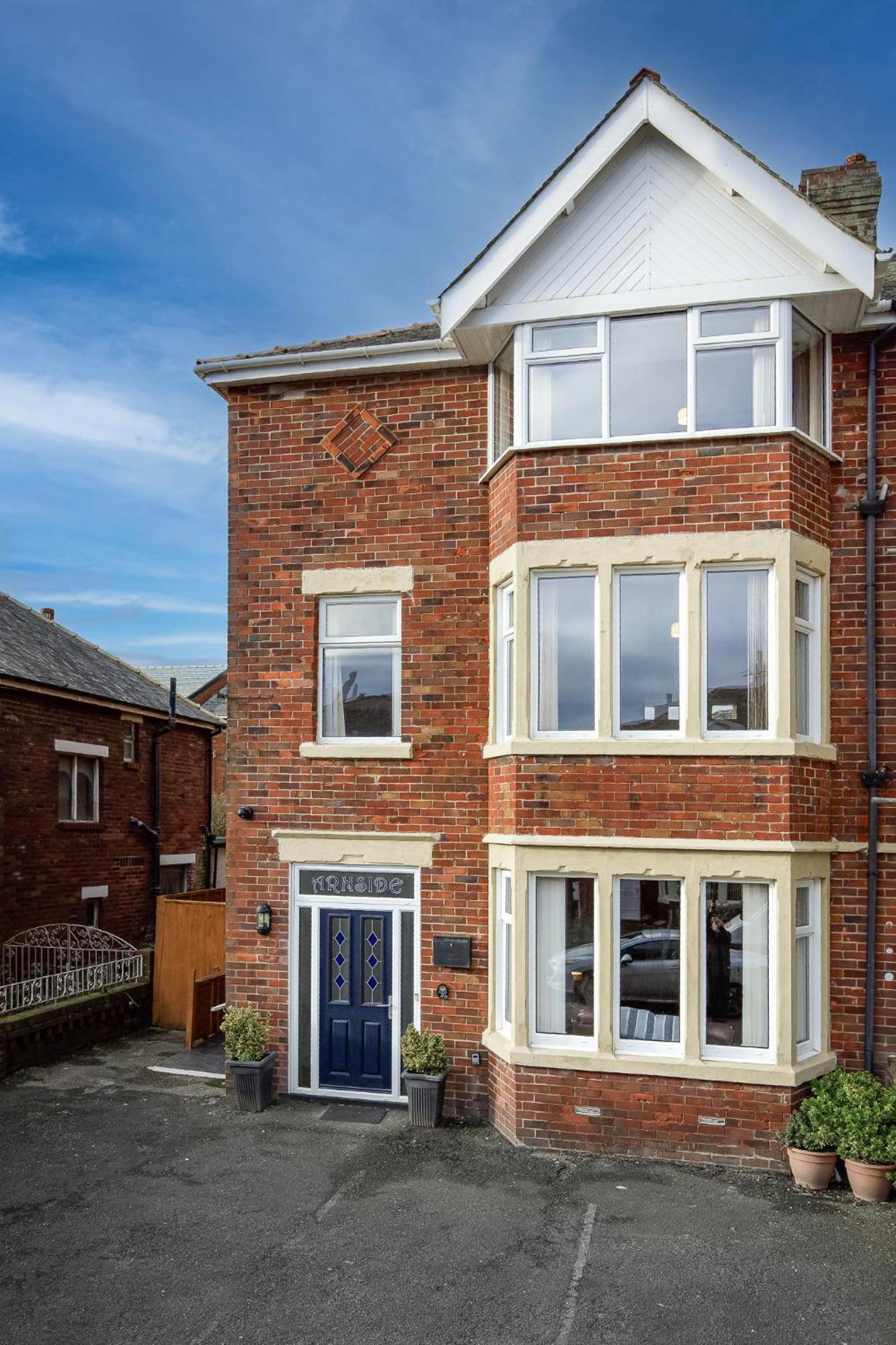 Arnside - Spacious 10-Bedroom Seaside Cottage Blackpool Eksteriør billede