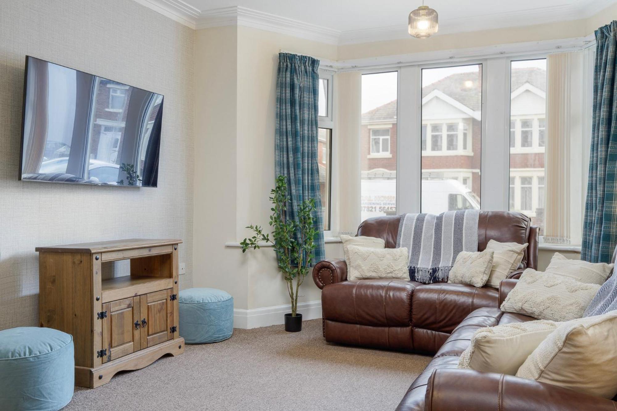 Arnside - Spacious 10-Bedroom Seaside Cottage Blackpool Eksteriør billede
