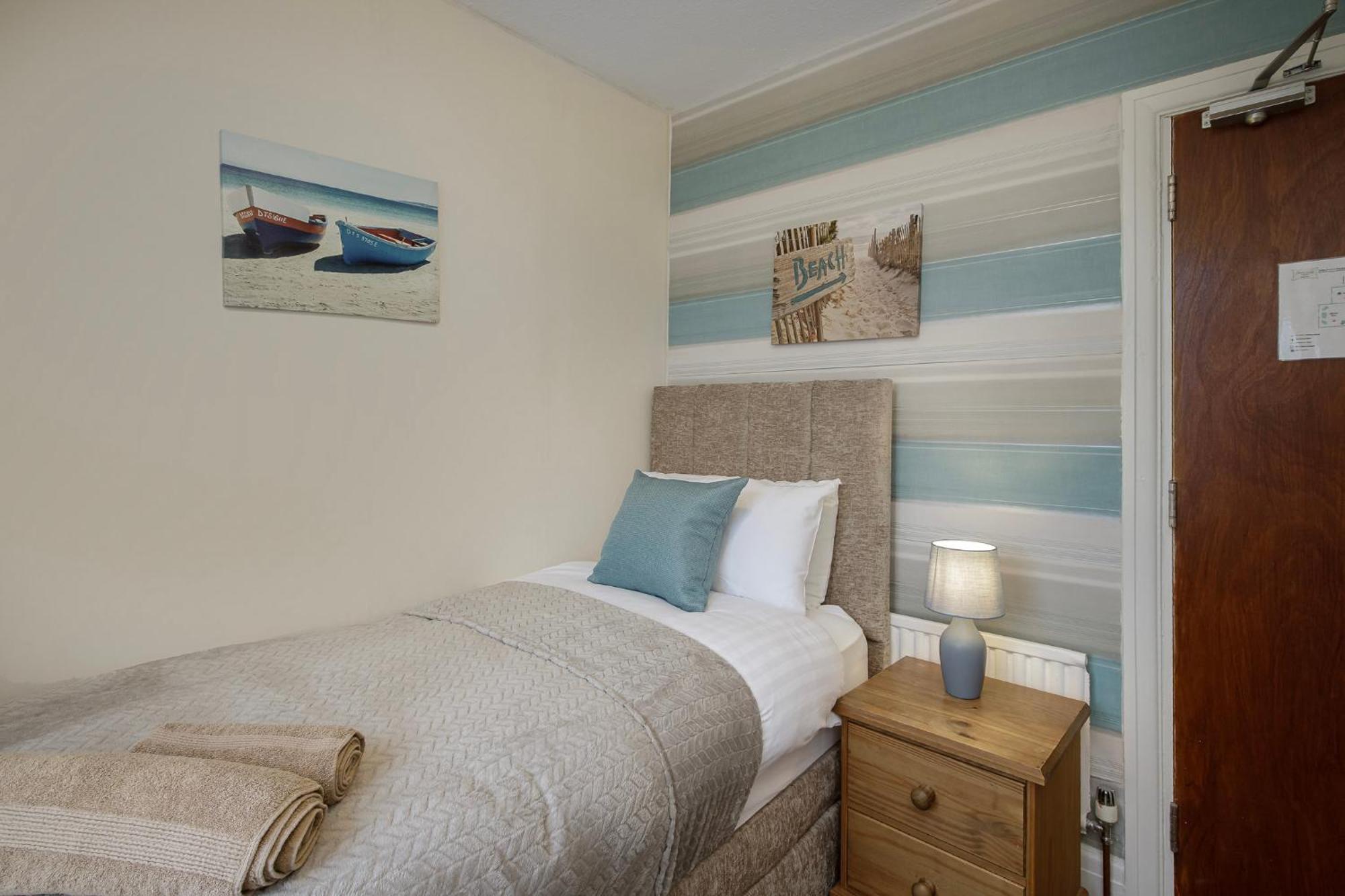 Arnside - Spacious 10-Bedroom Seaside Cottage Blackpool Eksteriør billede